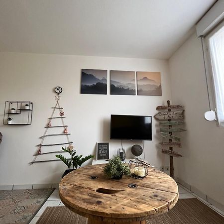 Les Salines Apartment Montmorot Exterior foto